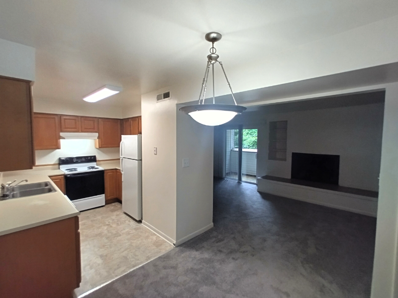 Lynchburg Apartment: 600 Reusens Road