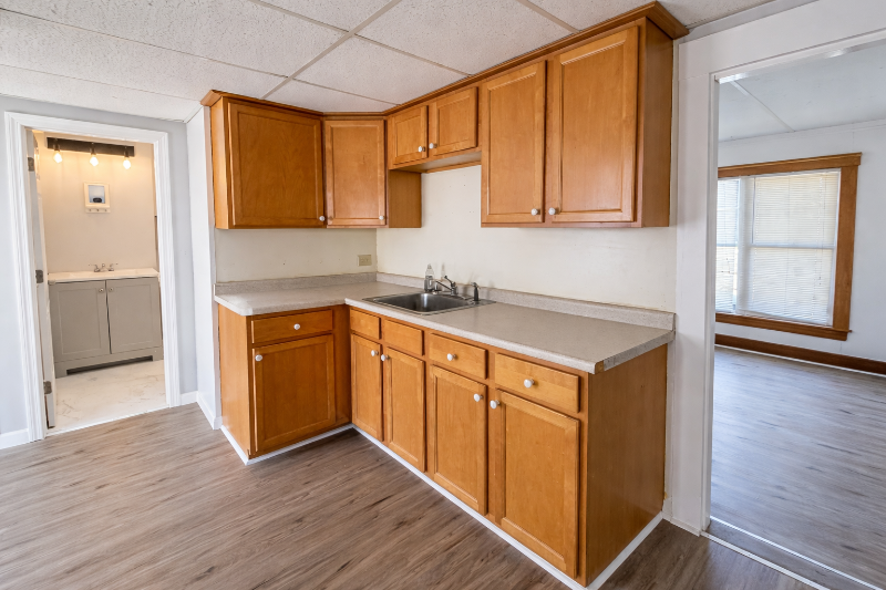 Farmington Apartment: 510 Main st