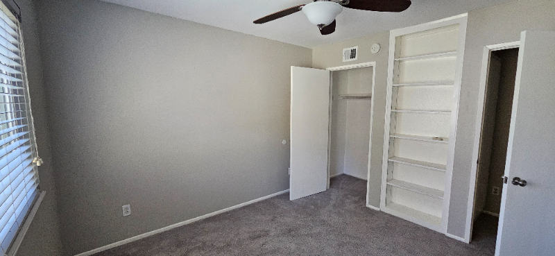 Moorpark Single Room: 14886 Reedley St