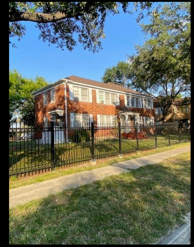 Houston Multiplex: 1403 Godwin Street