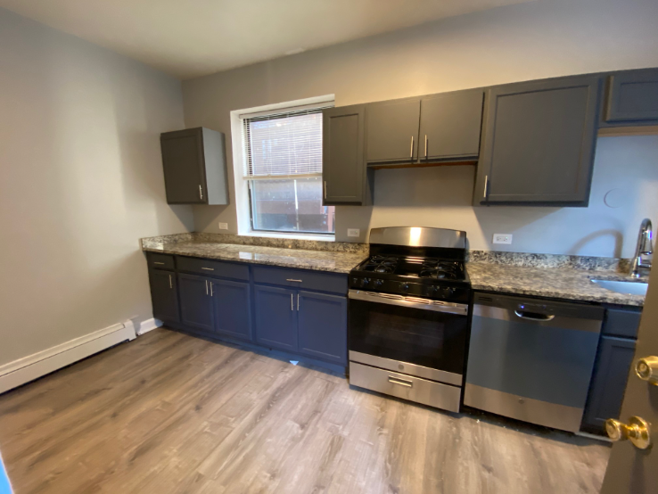 Chicago Apartment: 5645-5657 W Washington Blvd