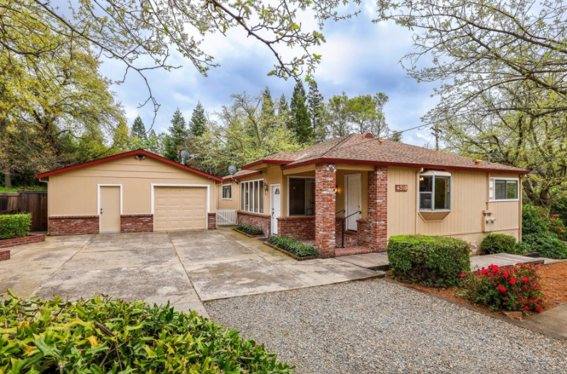 Fair Oaks House: 4510 Chicago Avenue