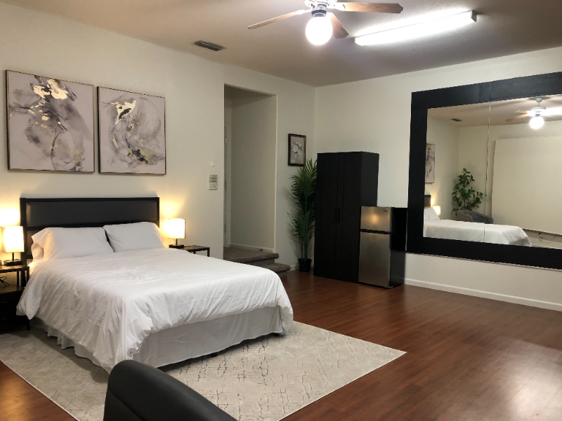 Antelope Single Room: 8408 Arrowroot Circle