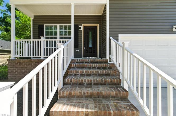 Newport News House: 236 Buxton Ave