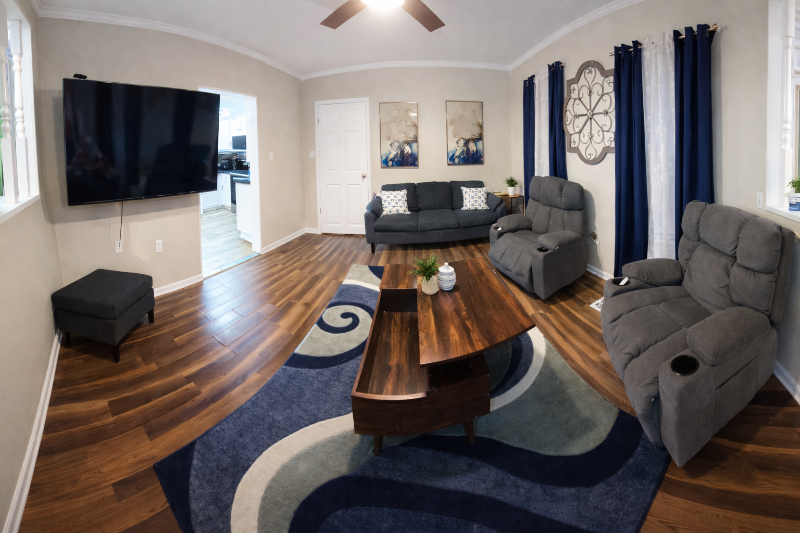 Hinesville House: (LOCR) 10 Minutes to Fort Stewart