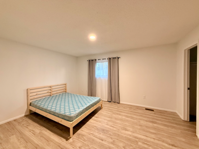 Federal Heights Single Room: 2708 W 98th Drive