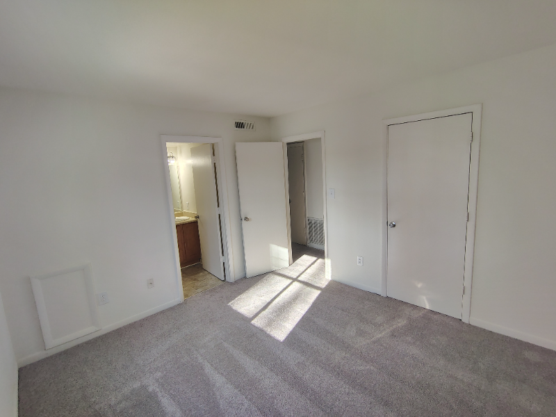 Lynchburg Apartment: 600 Reusens Road