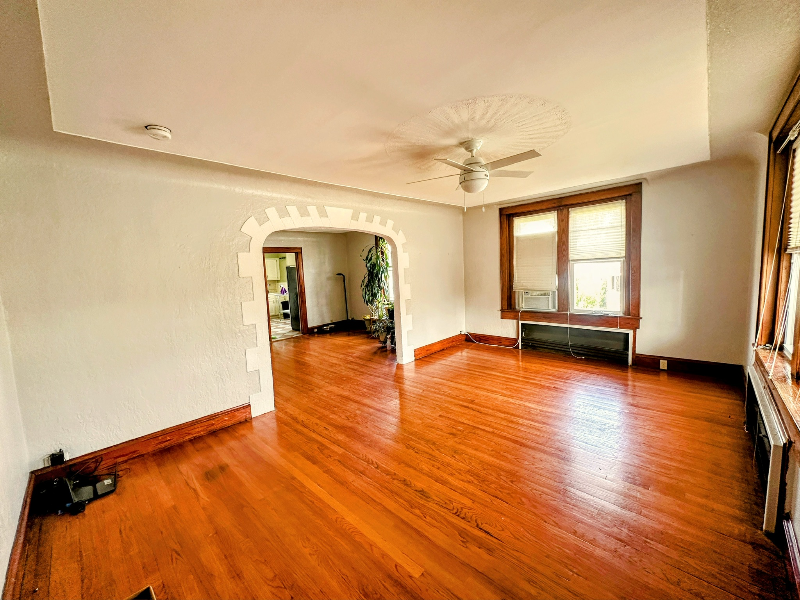 Scranton Apartment: 863 N Rebecca Ave