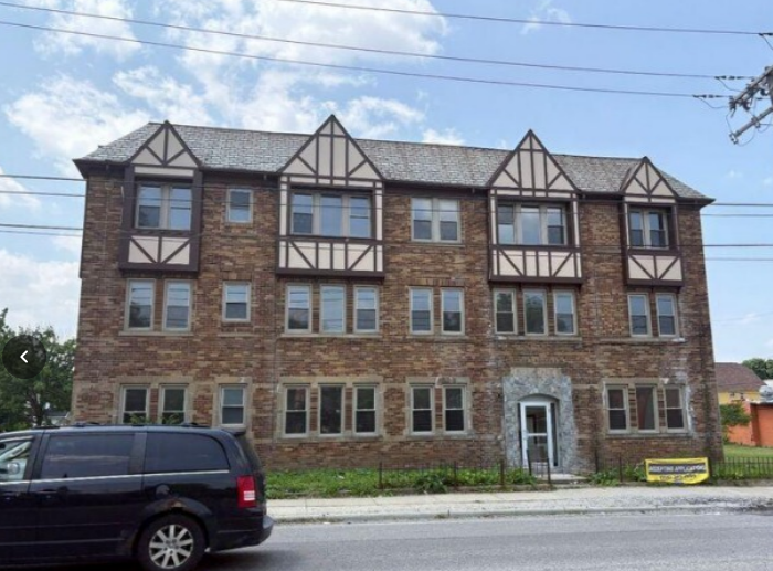East Cleveland Apartment: 2004 Noble Rd.