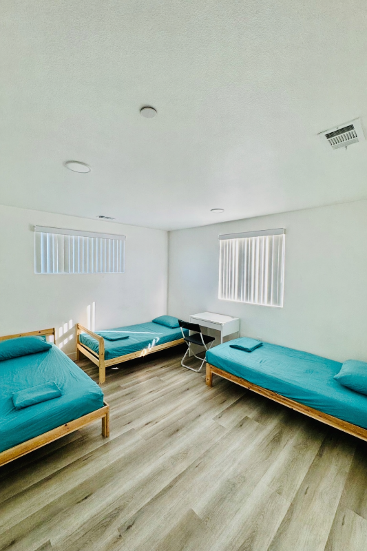 Los Angeles Townhome: 217 1/2 E 29th Street