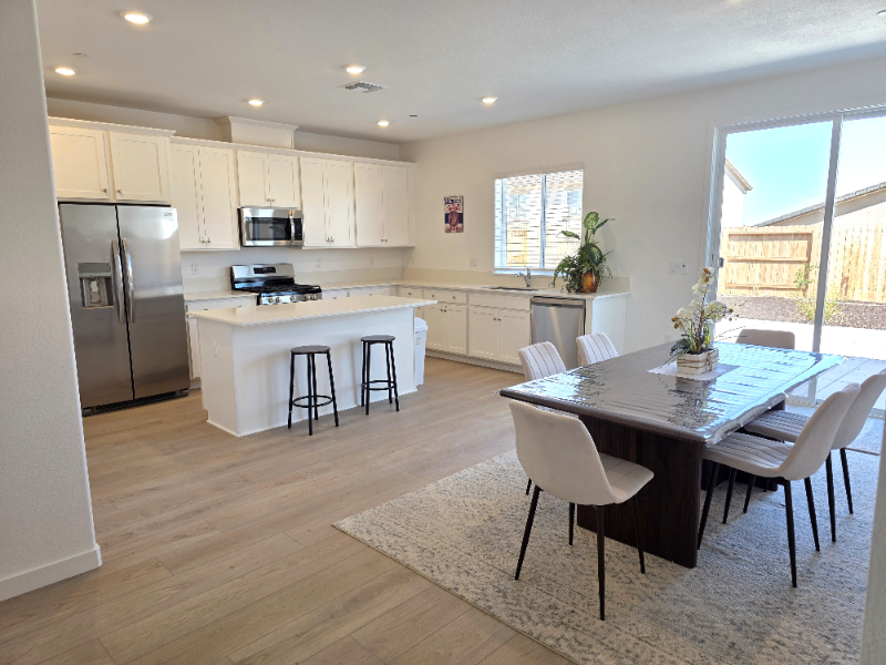 Rancho Cordova Single Room: 12663 Snowy Owl Way