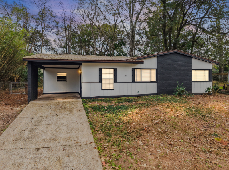 Mobile House: 4161 Rebecca Road