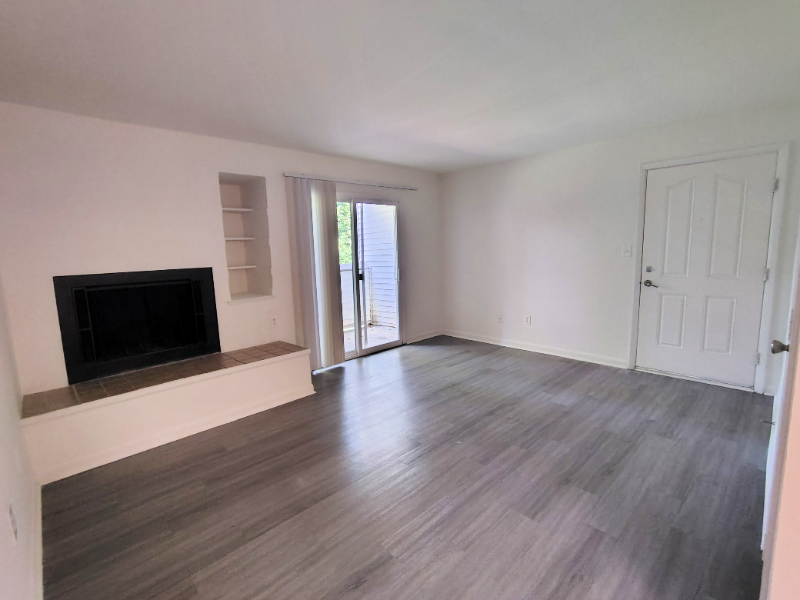 Lynchburg Apartment: 600 Reusens Road