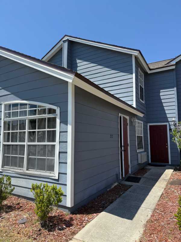 Davenport Townhome: 252 Coco Plum Dr