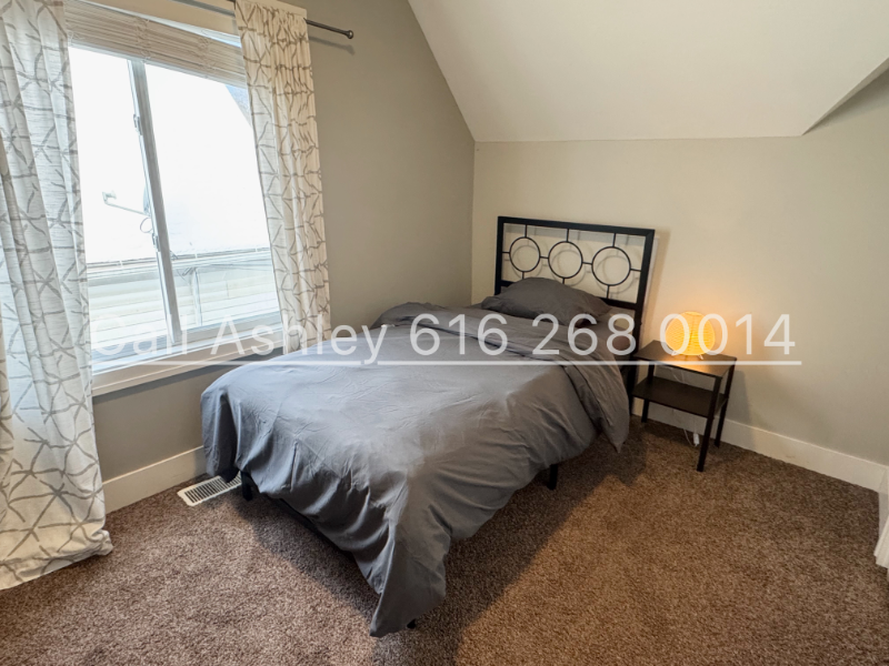 Grand Rapids Single Room: 1032 Logan Street SE