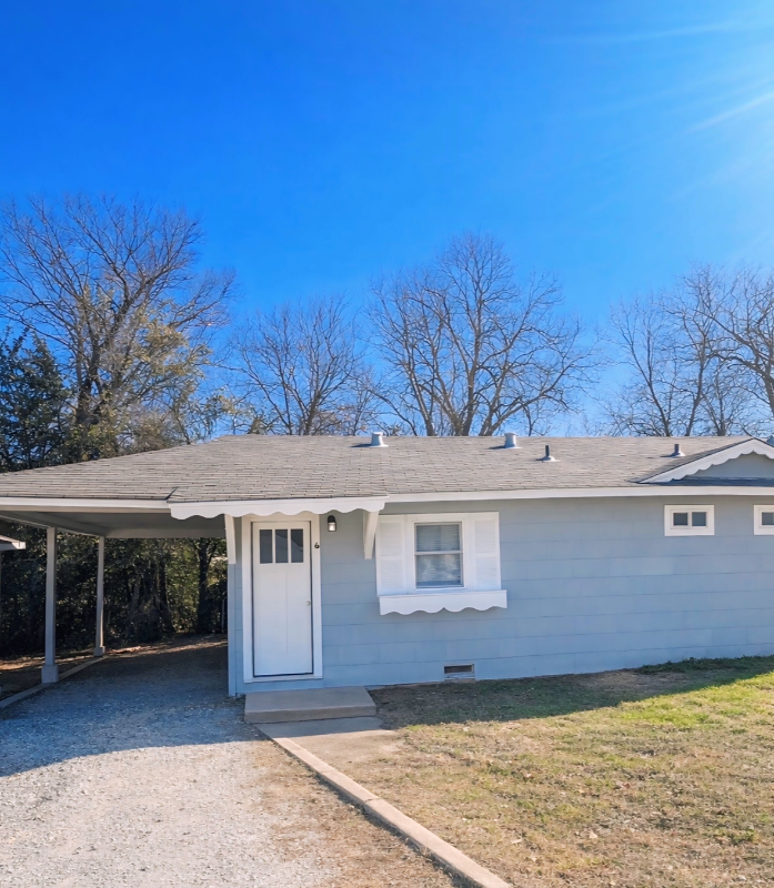 White Settlement Apartment: 300 Delmar Ct