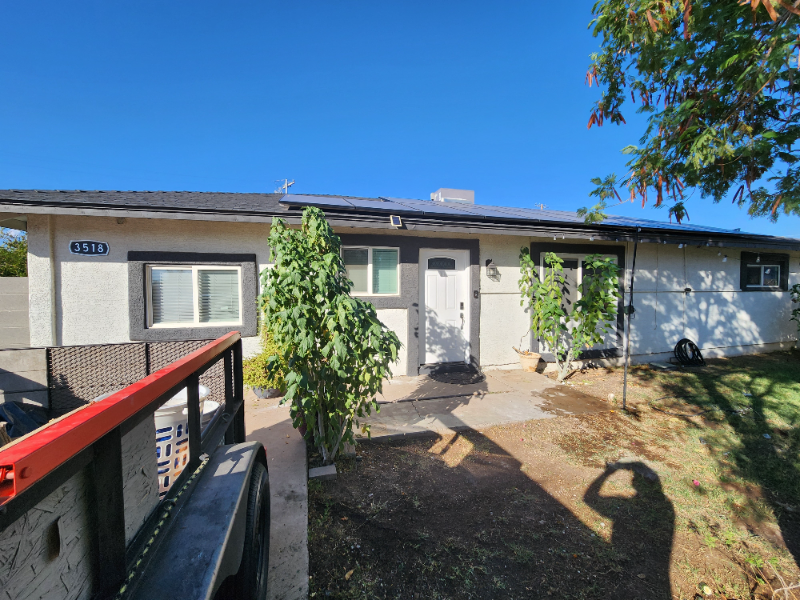 Phoenix House: 3518 W Lynwood St