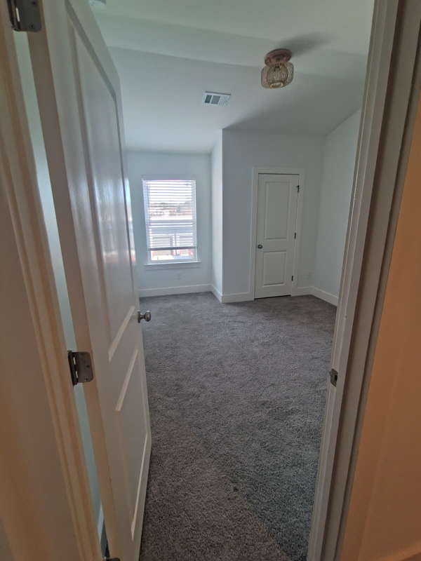Auburn Townhome: 215 N Auburn Landing Pl
