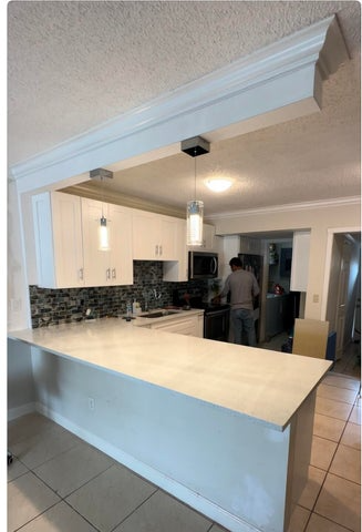 West Palm Beach Townhome: 885 Sumter Road W