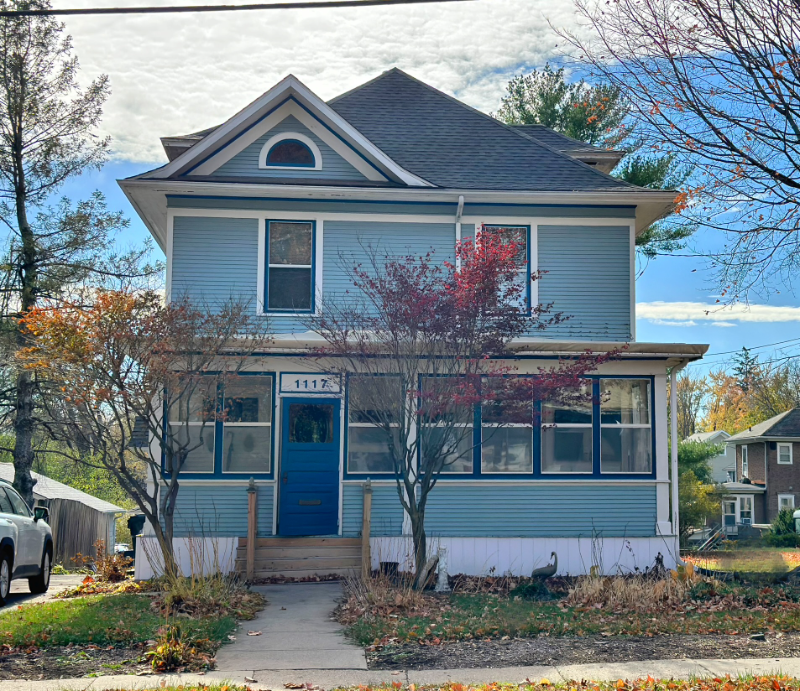 Iowa City House: 1117 E Court St