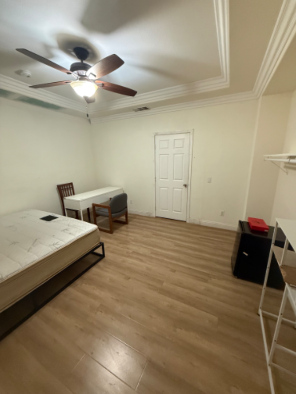 jurupa valley House: 11958 sunstone ct