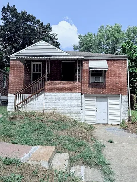 Saint Louis House: 7131 Garesche Ave Saint Louis, MO 63136