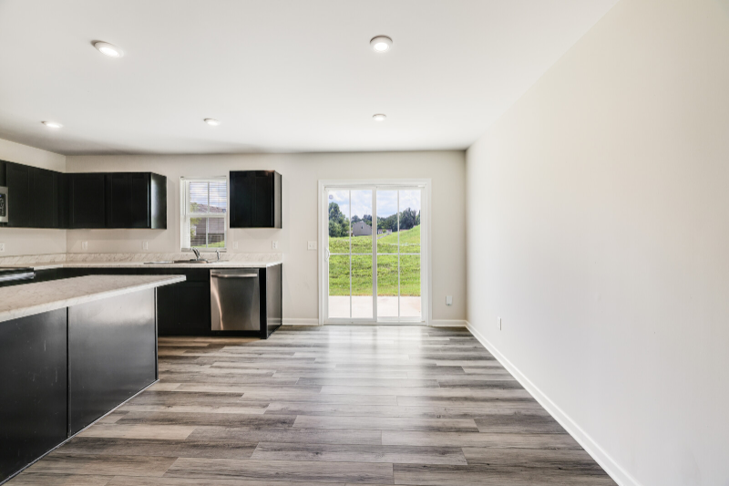 Lebanon Townhome: 304 Sunnyview Dr