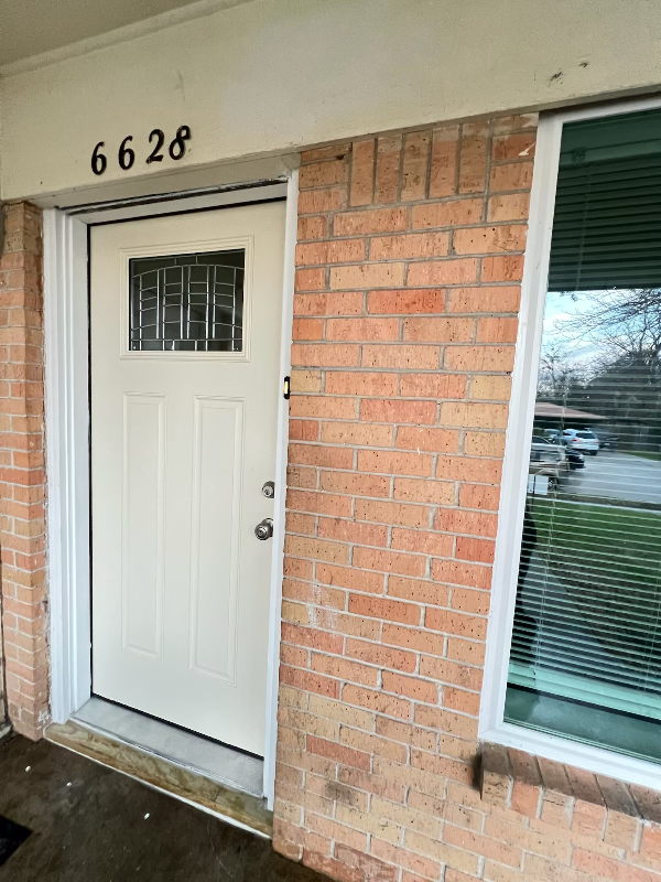 Dallas Multiplex: 6628 Ascot ln