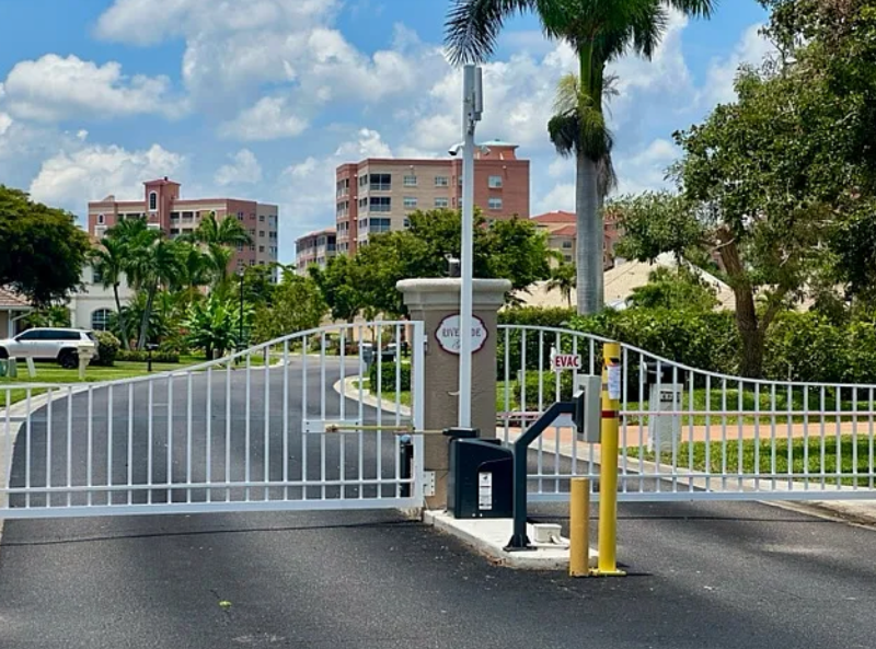 Fort Myers Condo: 14815 Laguna Drive