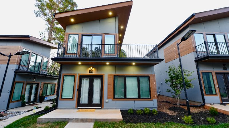 Union City House: 6305 Shannon Pkwy