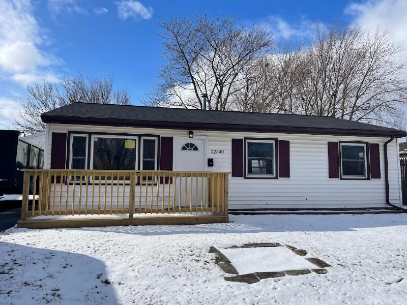 Sauk Village House: 22340 Chappel Ave.