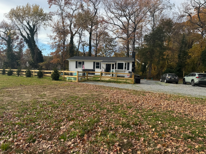 Annapolis Multiplex: 17 Elliott Rd