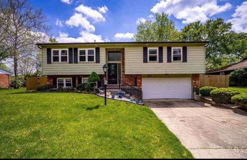 Oxford Multiplex: 515 Maxine Dr,