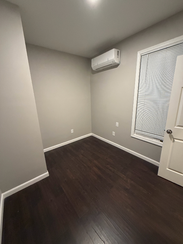 Boston Single Room: 16 Wakullah Street