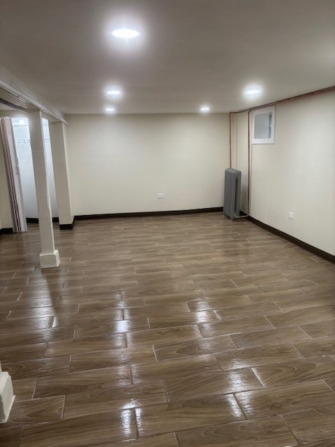 Chicago Multiplex: 5853 W Dakin