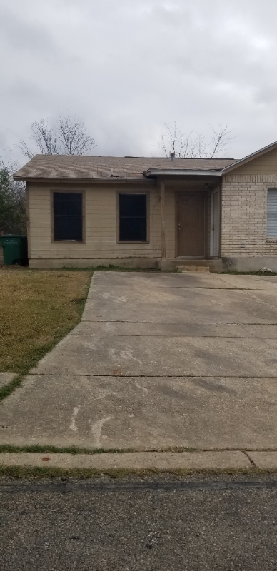 San Antonio Multiplex: 4214 Woodmanor