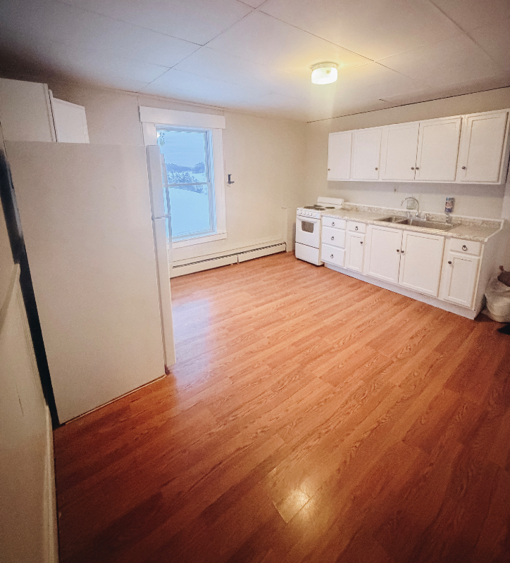 Brighton Apartment: 24 Main St
