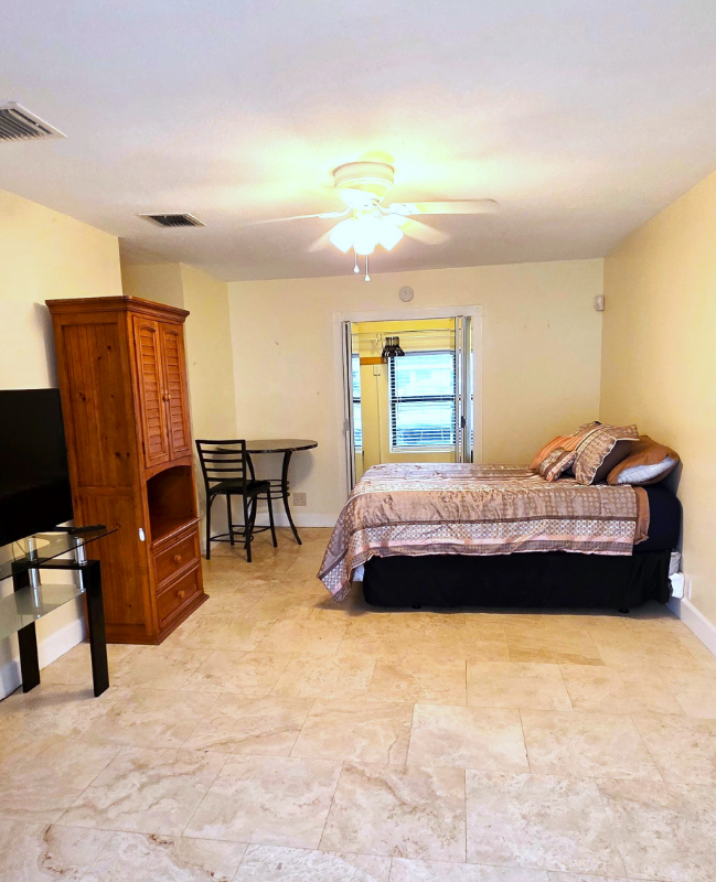 BOCA RATON House: Near Kimberly Blvd. and 441