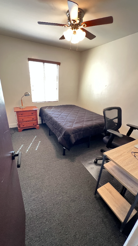 Phoenix Single Room: 4213 N Westview Dr