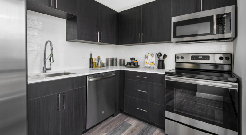 Chicago Condo: 5 East Delaware Pl