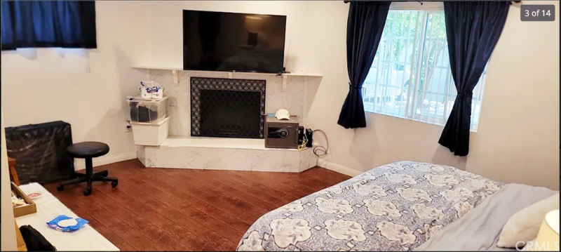 Panorama City House: 14148 Community st