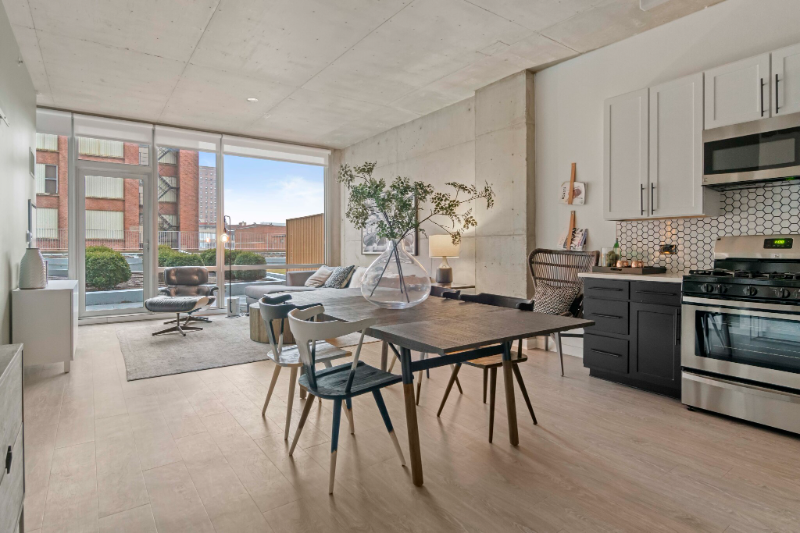 Chicago Condo: 2 East 14th St