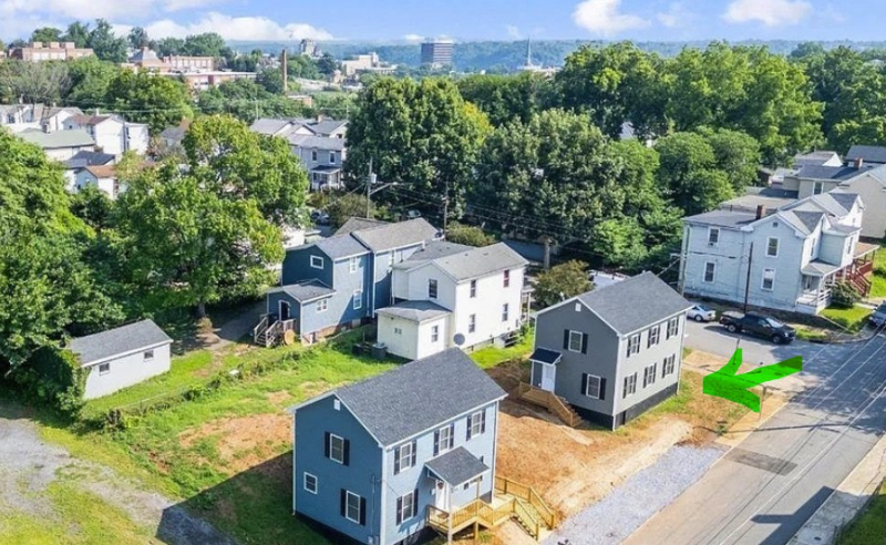 Lynchburg House: 1525 Taylor St