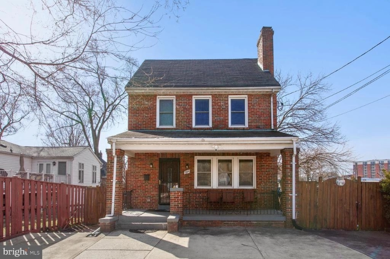 Silver Spring House: 844 Sligo Ave