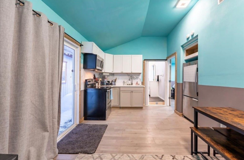 North Pole Apartment: 1265 Hearts Ct