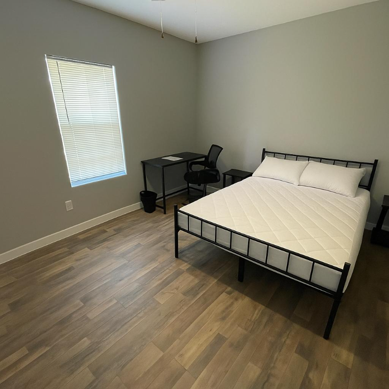 San Antonio Single Room: 427 East Southcross