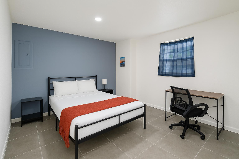 San Antonio Single Room: 4906 Melvin Dr