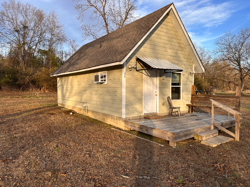 Opelika House: 57 Lee road 112
