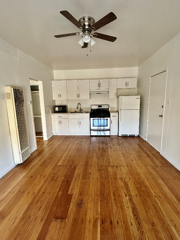 LOS ANGELS Apartment: 1781 ORCHID