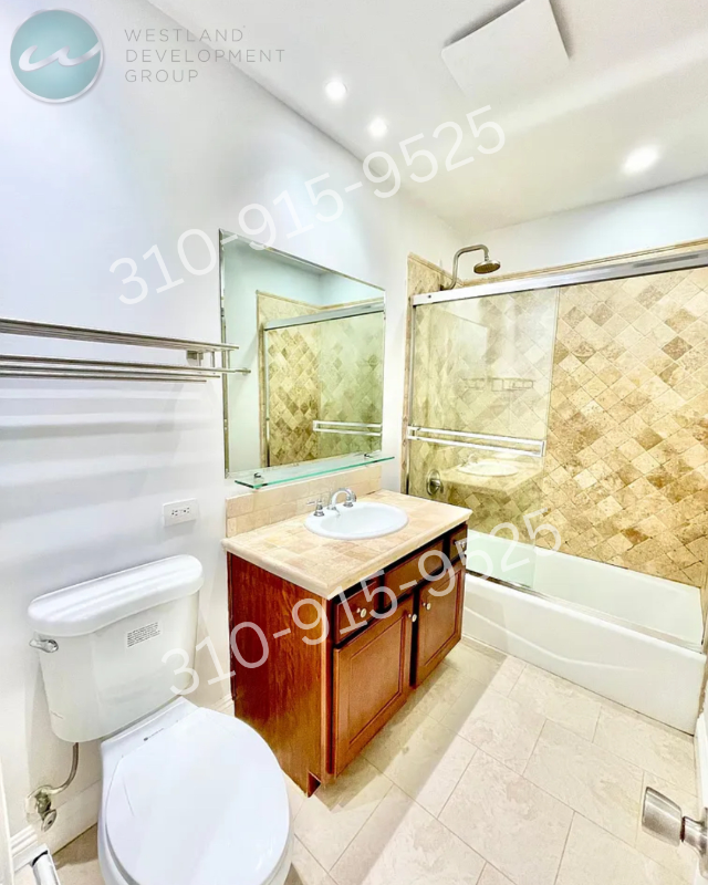 Los Angeles Apartment: 1619 Brockton Ave